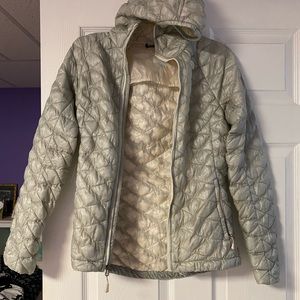 North Face light puffer jacket